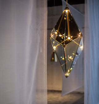 42 inches   Vertical (Brushed brass/Transparent mirror) — Fifth Avenue, New York
